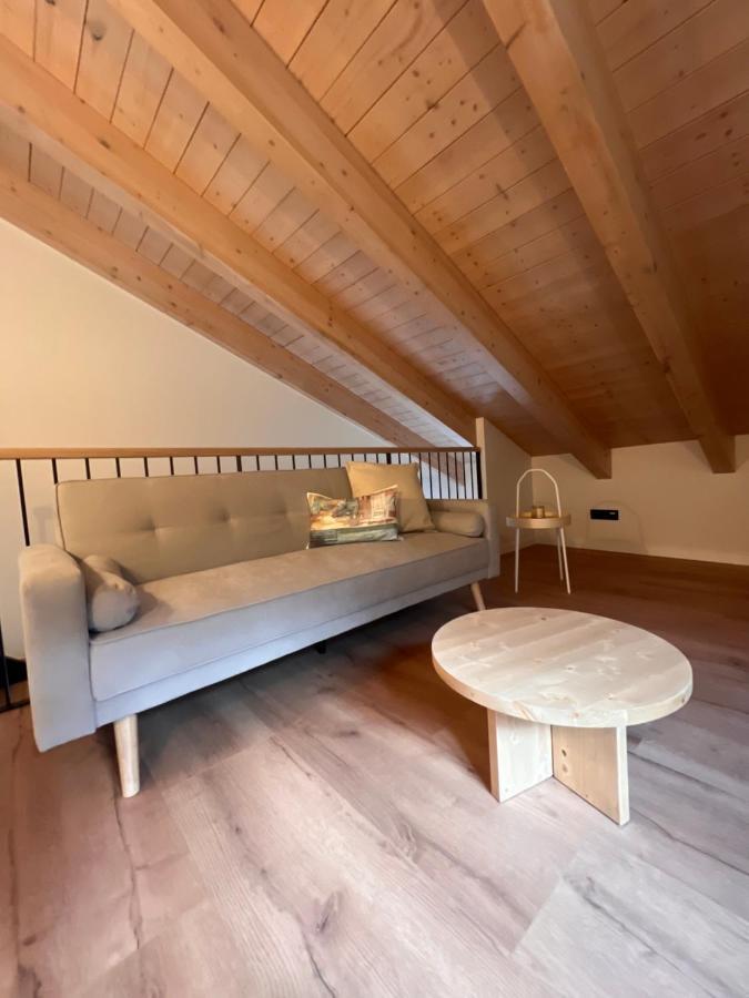 Apartamentos Turisticos: Tu Casa En Sahun מראה חיצוני תמונה