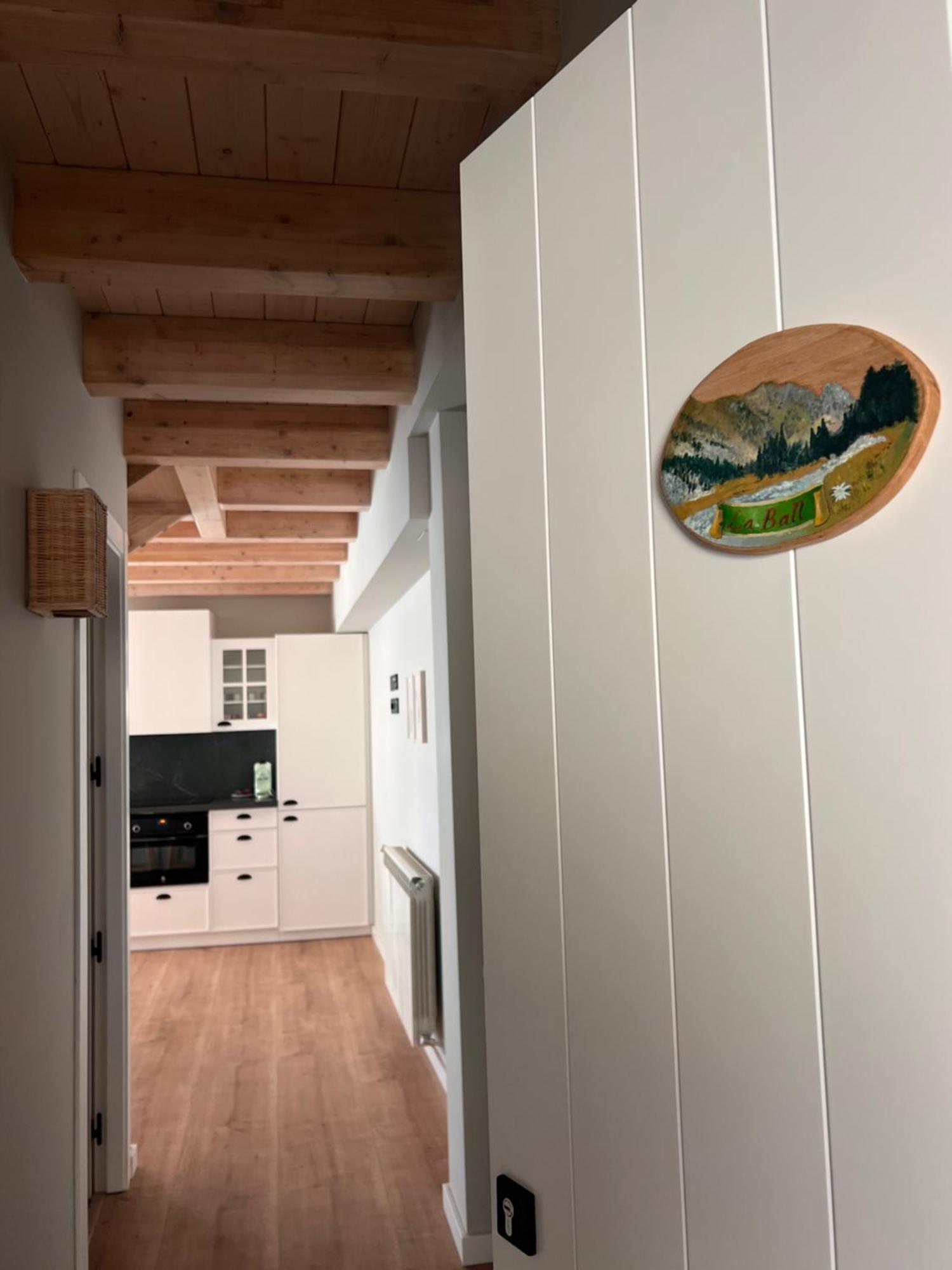 Apartamentos Turisticos: Tu Casa En Sahun מראה חיצוני תמונה